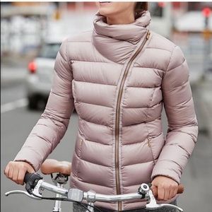 Athleta Downabout Asymmetrical Fitted Puffer
